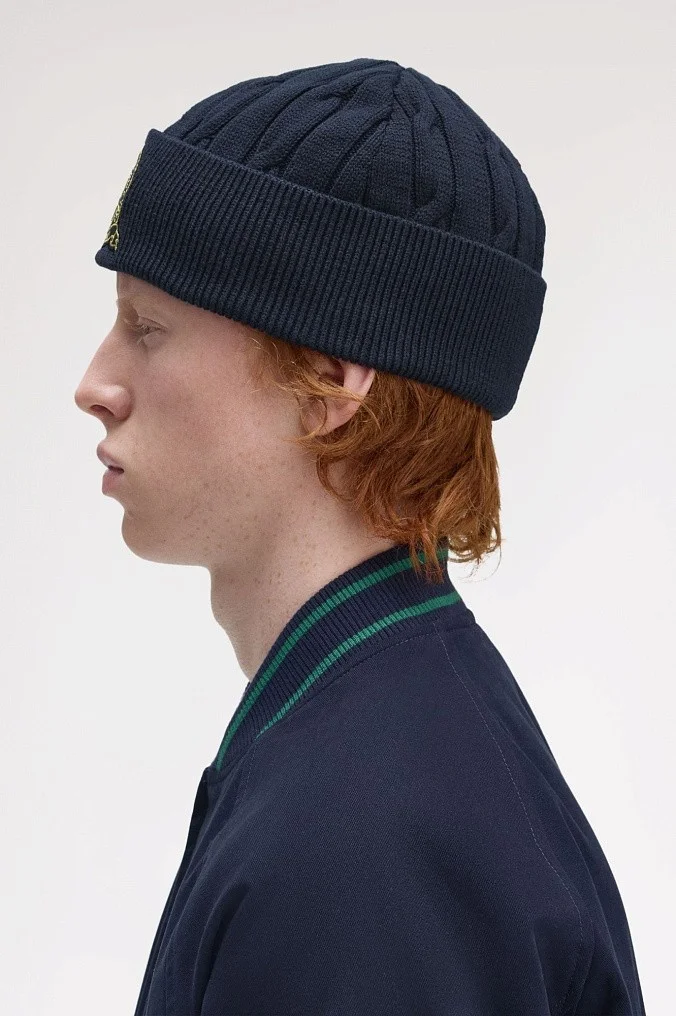 Шапка Fred Perry Tennis Badge Cable Beanie